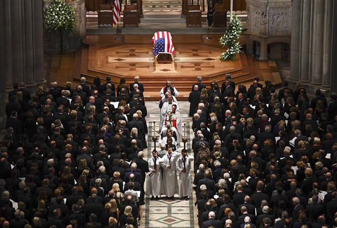 Điện chia buồn về việc cựu Tổng thống George H.W. Bush qua đời ảnh 1