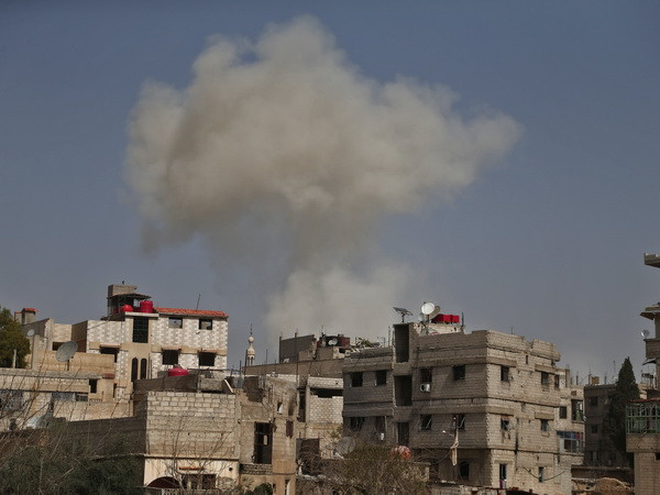 Nhóm phiến quân ở Đông Ghouta đồng ý sơ tán các tay súng al-Nusra ảnh 1