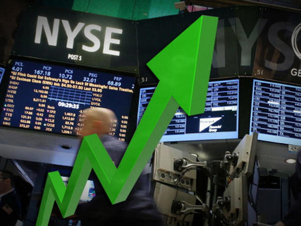 Phố Wall đảo chiều tăng nhẹ, Nasdaq chạm mốc 4.000 điểm ảnh 1