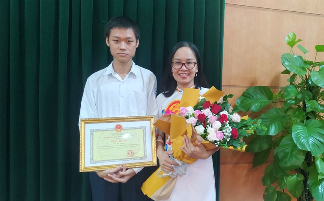 Hải Phòng: Trao thưởng học sinh giành Huy chương vàng Hóa học quốc tế ảnh 2