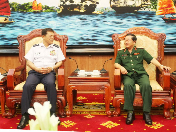 Tham mưu trưởng Lực lượng Tự vệ trên không Nhật Bản thăm Việt Nam ảnh 1