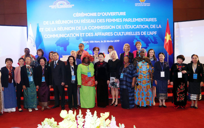 Chủ tịch Quốc hội dự khai mạc Hội nghị mạng lưới nữ nghị sỹ ảnh 2