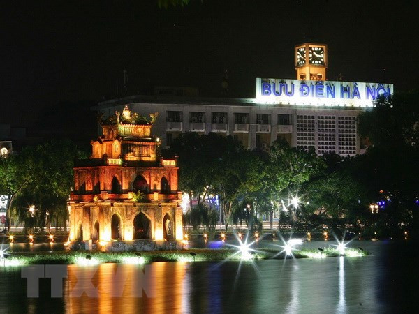 Tháp Rùa trên hồ Gươm. (Ảnh: Doãn Tấn/TTXVN) Hà Nội phát triển vùng lõi du lịch quận Hoàn Kiếm với bản sắc riêng ảnh 1