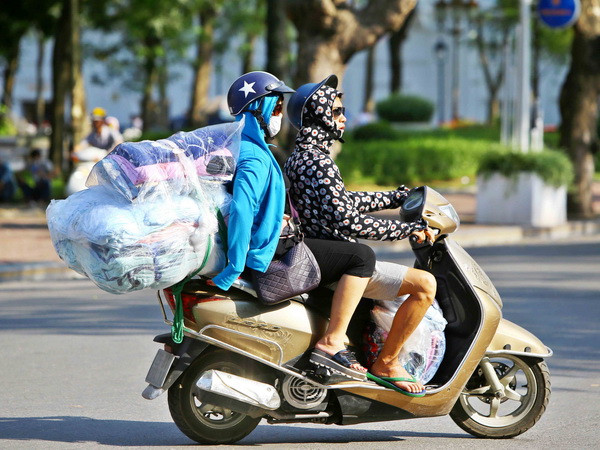 Đêm nay Bắc Bộ chuyển mưa dông, chấm dứt đợt nắng nóng khốc liệt ảnh 1