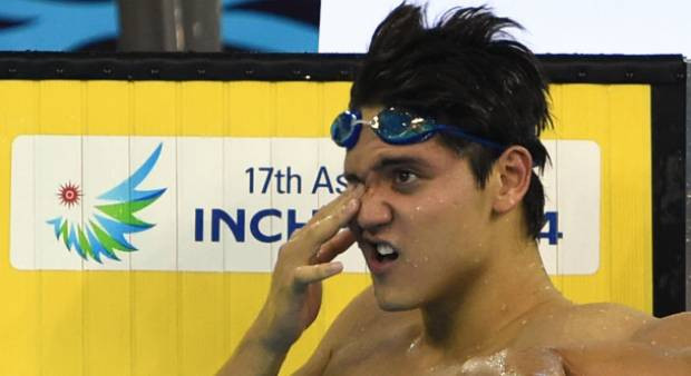 Ba kình ngư Singapore trốn khỏi Làng vận động viên đi... ăn nhậu ảnh 1