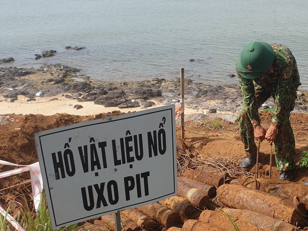 Quảng Trị: Phát hiện nhiều vật liệu nổ trong quá trình thi công nhà ở ảnh 1