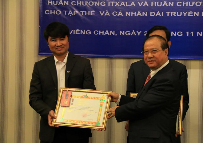 Việt Nam bàn giao cho Lào Đài Phát thanh-Truyền hình tỉnh Udomsay ảnh 6