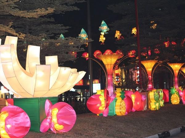Singapore: Hàng ngàn đèn lồng thắp sáng lễ hội Trung thu 2015 ảnh 2