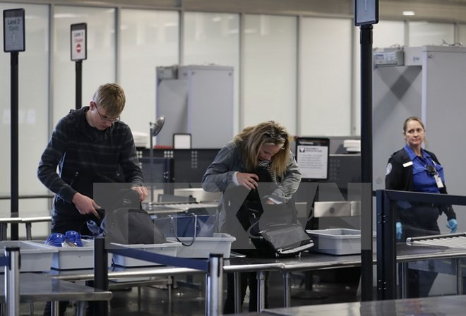 Lệnh cấm mang laptop lên các chuyến bay: Làm nóng hội nghị IATA ảnh 1