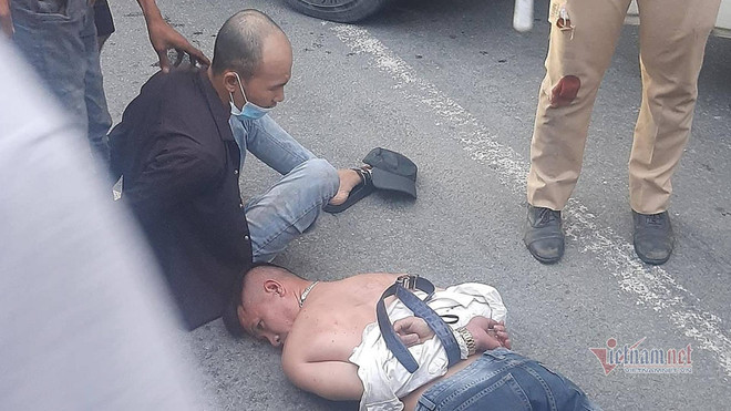 Lái xe dương tính với ma túy đá, lái xe lạng lách chống đối CSGT ảnh 1