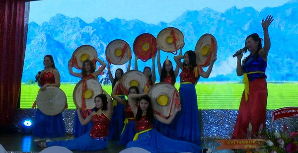 Khơi dậy tình yêu đối với chèo của người Việt Nam tại Séc ảnh 3