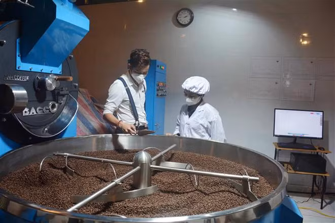 Nghị quyết về nhiệm vụ, giải pháp chủ yếu phát triển KT-XH năm 2022 ảnh 4