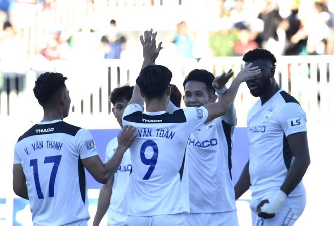 Kết quả V-League: Thanh Hóa bại trận, Hoàng Anh Gia Lai lên tốp 4 ảnh 1