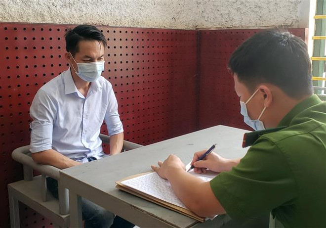 Tiếp tục phát hiện, xét xử các vụ nhập cảnh trái phép vào Việt Nam ảnh 1