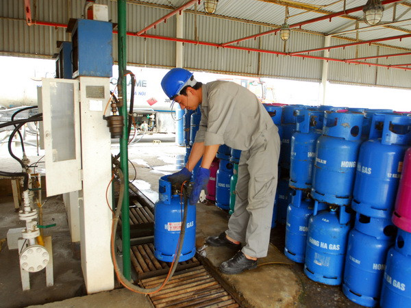 Từ ngày 1/5, giá gas tăng thêm 5.500 đồng đối với bình 12kg ảnh 1