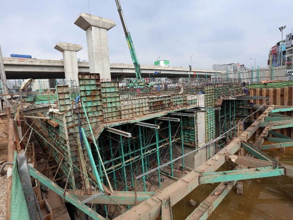Hầm chui nút giao Thanh Xuân, Trung Hòa: Nguy cơ chậm tiến độ ảnh 2