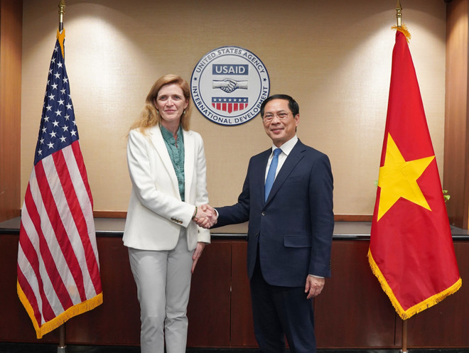 Bộ trưởng Ngoại giao Bùi Thanh Sơn gặp Tổng Giám đốc Cơ quan phát triển quốc tế Hoa Kỳ Samantha Power. (Ảnh: Kiều Trang/TTXVN) ttxvn_doi_thoai_cap_bo_truong_ngoai_giao_viet_nam_-_hoa_ky_lan_thu_nhat_2603-2.jpeg