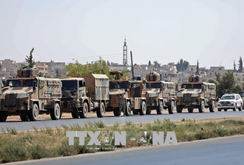 Thổ Nhĩ Kỳ triển khai nhiều đoàn xe quân sự và khí tài đến Syria ảnh 1