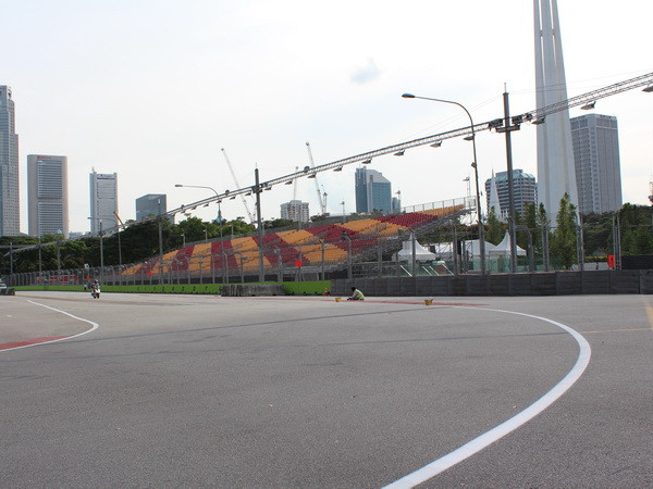 Jennifer Lopez sẽ biểu diễn tại giải đua xe Công thức 1 Singapore ảnh 1