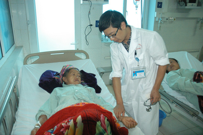 Gia Lai: Ba mẹ con nguy kịch vì ăn cá nóc phơi khô ảnh 1