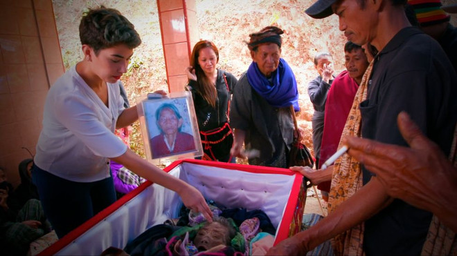 Sống cùng người chết - tập tục kỳ lạ của người Torajan ở Indonesia ảnh 6