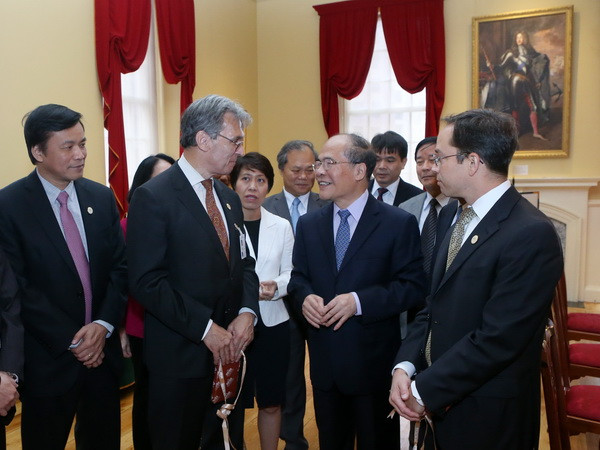 Chủ tịch Quốc hội thăm nơi công bố bản Tuyên ngôn độc lập Mỹ ảnh 1