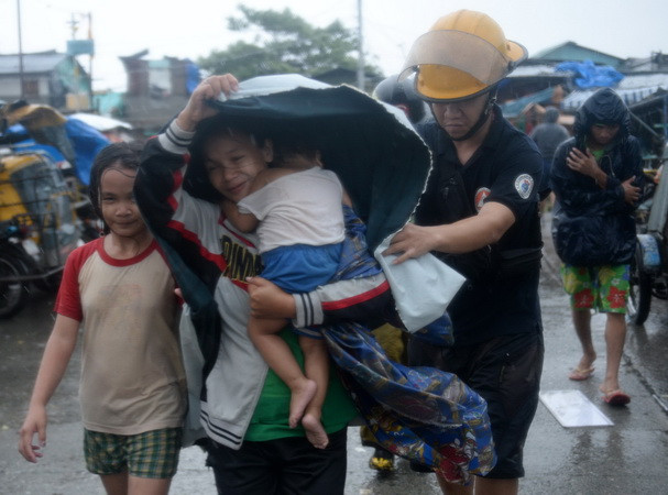 Australia viện trợ cho nạn nhân bão Rammasun ở Philippines ảnh 1