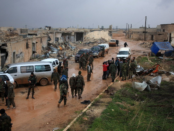 Syria cho phép cứu trợ nhân đạo 7 khu vực bị vây hãm ảnh 1