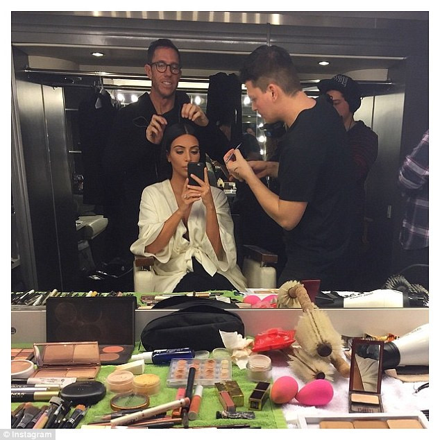 [Photo] Cô đào Kim Kardashian tung ảnh tự sướng gợi cảm ảnh 3