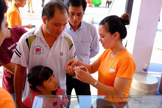 Ngày đầu có 4G: Khách hàng hào hứng với Internet tốc độ cao ảnh 5