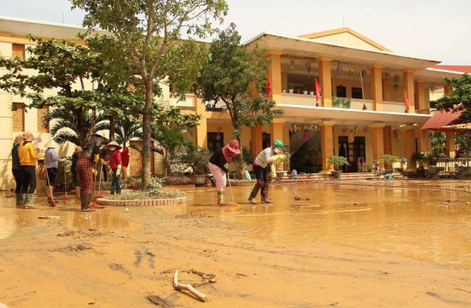 Nước lũ trên các sông tại tỉnh Quảng Bình đang xuống nhanh ảnh 1