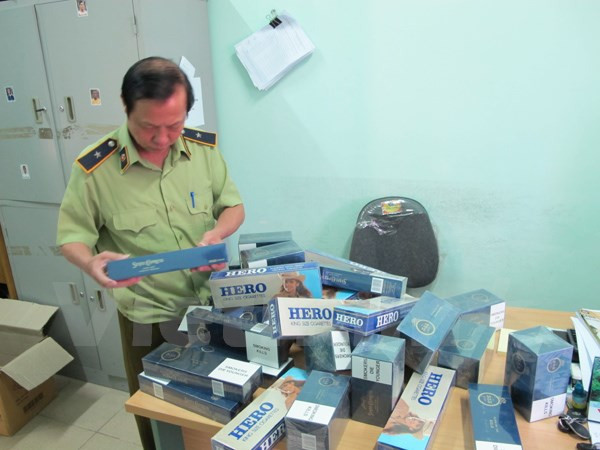 Thủ tướng yêu cầu xử lý nghiêm cán bộ tiếp tay buôn lậu thuốc lá ảnh 1