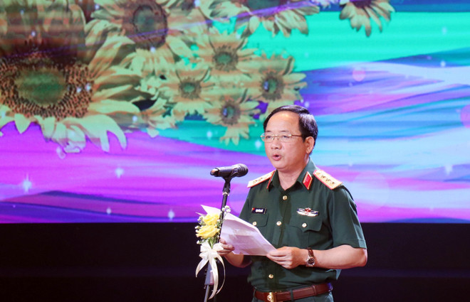ttxvn_khai_mac_lien_hoan_nghe_thuat_quan_chung_0904-2.jpg