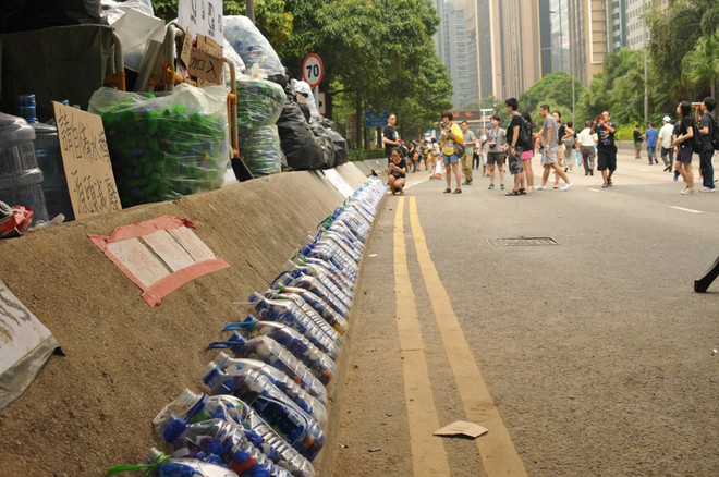 Ý thức bảo vệ môi trường tuyệt vời của người biểu tình Hong Kong ảnh 8