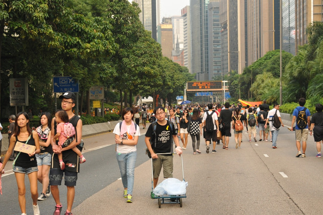 Ý thức bảo vệ môi trường tuyệt vời của người biểu tình Hong Kong ảnh 2