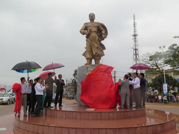 Bình Định tổ chức khánh thành tượng đài nhà chí sỹ Tăng Bạt Hổ ảnh 1