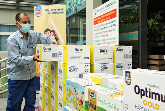 Vinamilk đẩy mạnh hành trình tiếp sức tuyến đầu chống dịch COVID-19 ảnh 9