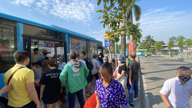 ‘Không có phương tiện giao thông công cộng nào rẻ như đi xe buýt’ ảnh 2