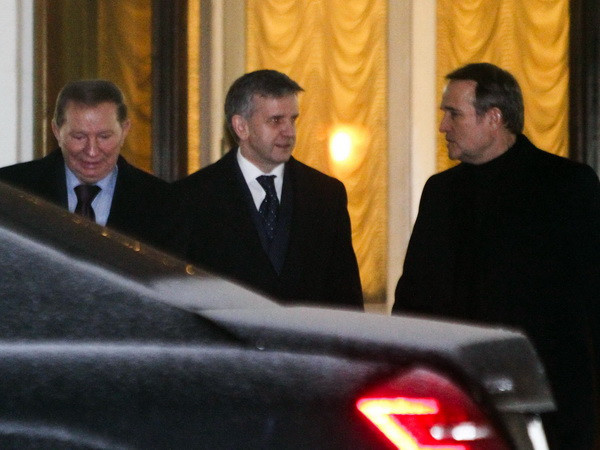 Nhóm Tiếp xúc ký Giải pháp tổng thể thực hiện Thỏa thuận Minsk ảnh 1