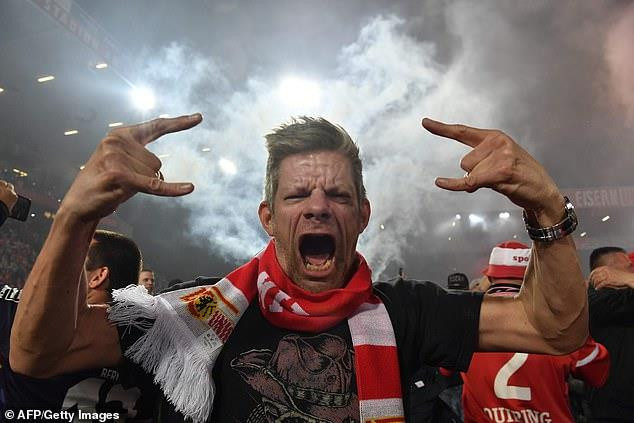 Vượt qua Stuttgart, Union Berlin lần đầu tiên góp mặt ở Bundesliga ảnh 1