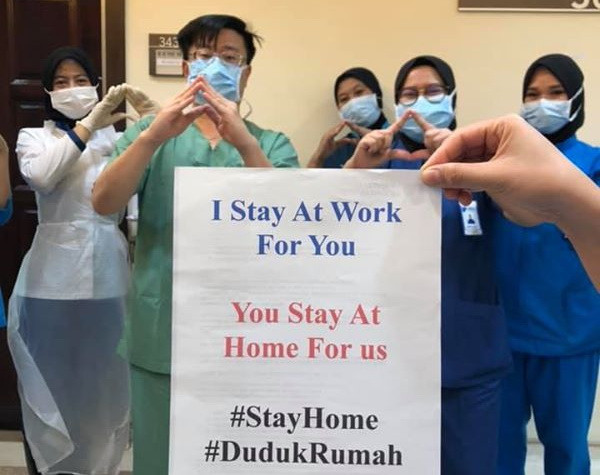 Bác sỹ Malaysia: Tôi đi làm vì các bạn, các bạn hãy ở nhà vì tôi! ảnh 1