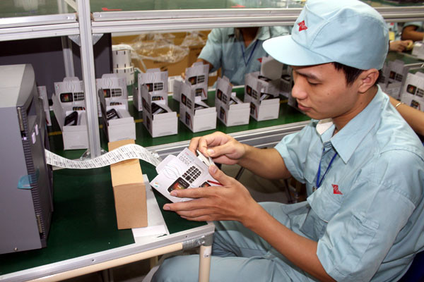 Lợi nhuận năm 2013 của Viettel lớn gần gấp 4 lần VNPT ảnh 1