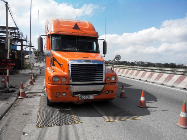 Dẹp nạn xe quá tải: Cần bắt đúng bệnh để bốc thuốc đặc trị ảnh 1