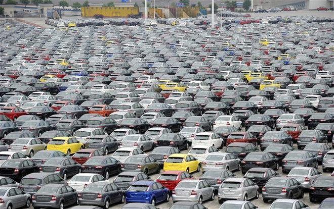 Doanh số bán xe tại Trung Quốc tiếp tục đà giảm trong một năm qua ảnh 1