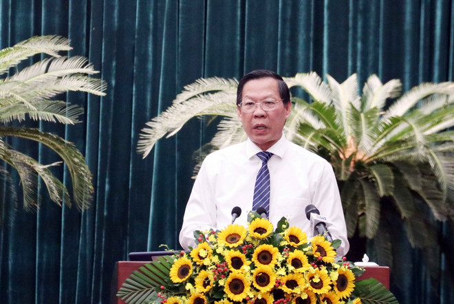 Chủ tịch UBND Thành phố Hồ Chí Minh Phan Văn Mãi tiếp thu ý kiến và giải trình về Quy hoạch Thành phố Hồ Chí Minh thời kỳ 2021-20230, tầm nhìn đến năm 20250. (Ảnh: Xuân Khu/TTXVN) ky_hop_thu_16_ky_hop_chuyen_de_cua_hdnd_thanh_pho_ho_chi_minh_khoa_x-2.jpg