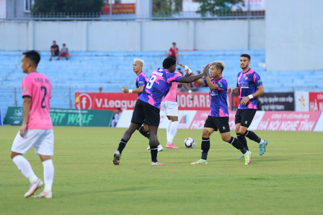 Sài Gòn FC lần đầu được hưởng trọn niềm vui tại V-League 2022. (Nguồn: SaigonFC) Sài Gòn FC thắng trận đầu tại V-League 2022 sau 'cơn mưa bàn thắng' ảnh 1