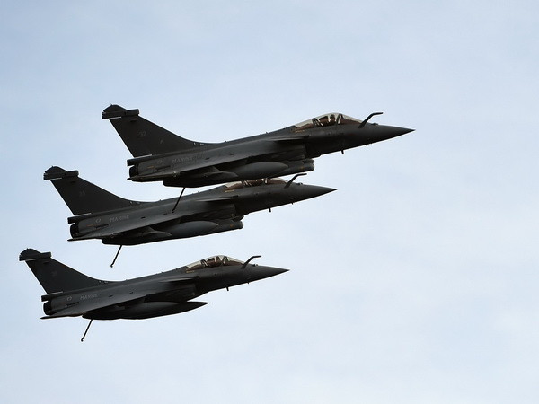 Pháp: Dassault ký nhiều hợp đồng bán máy bay Rafale với Trung Đông ảnh 1
