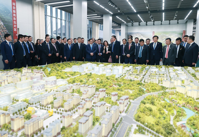 Thủ tướng thăm Khu mới Hùng An, tỉnh Hà Bắc của Trung Quốc ảnh 2