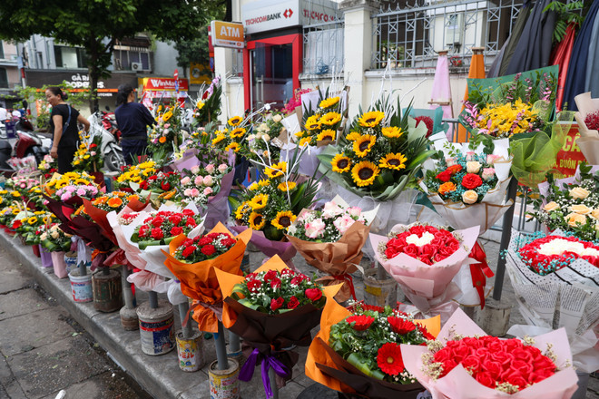 Hoa hồng giá tăng gấp hai, gấp ba lần trong ngày Phụ nữ Việt Nam 20/10 ảnh 3