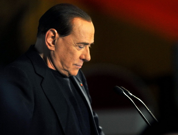 Ông Berlusconi bị cấm tham gia công quyền trong 2 năm ảnh 1